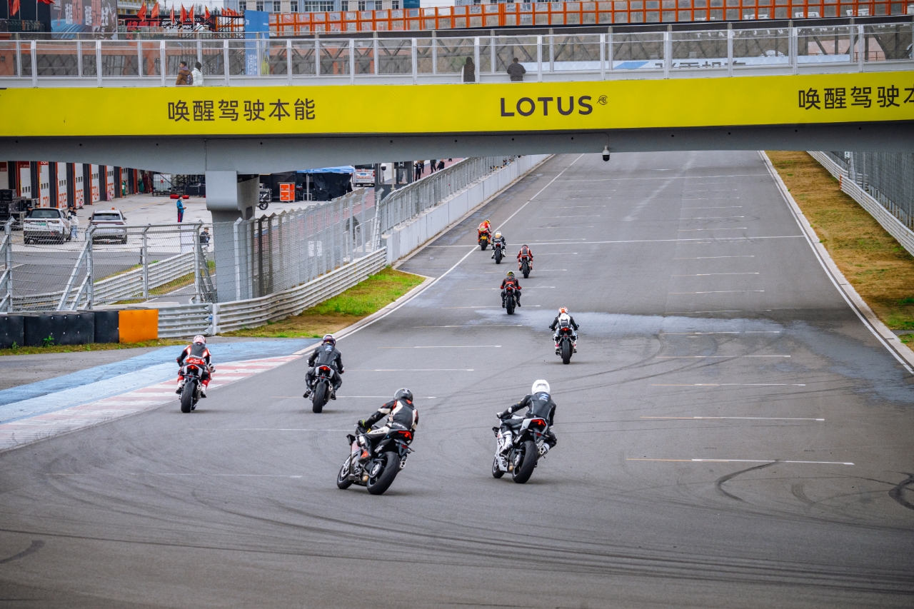 An official launch of 500RR on the Tianfu Track