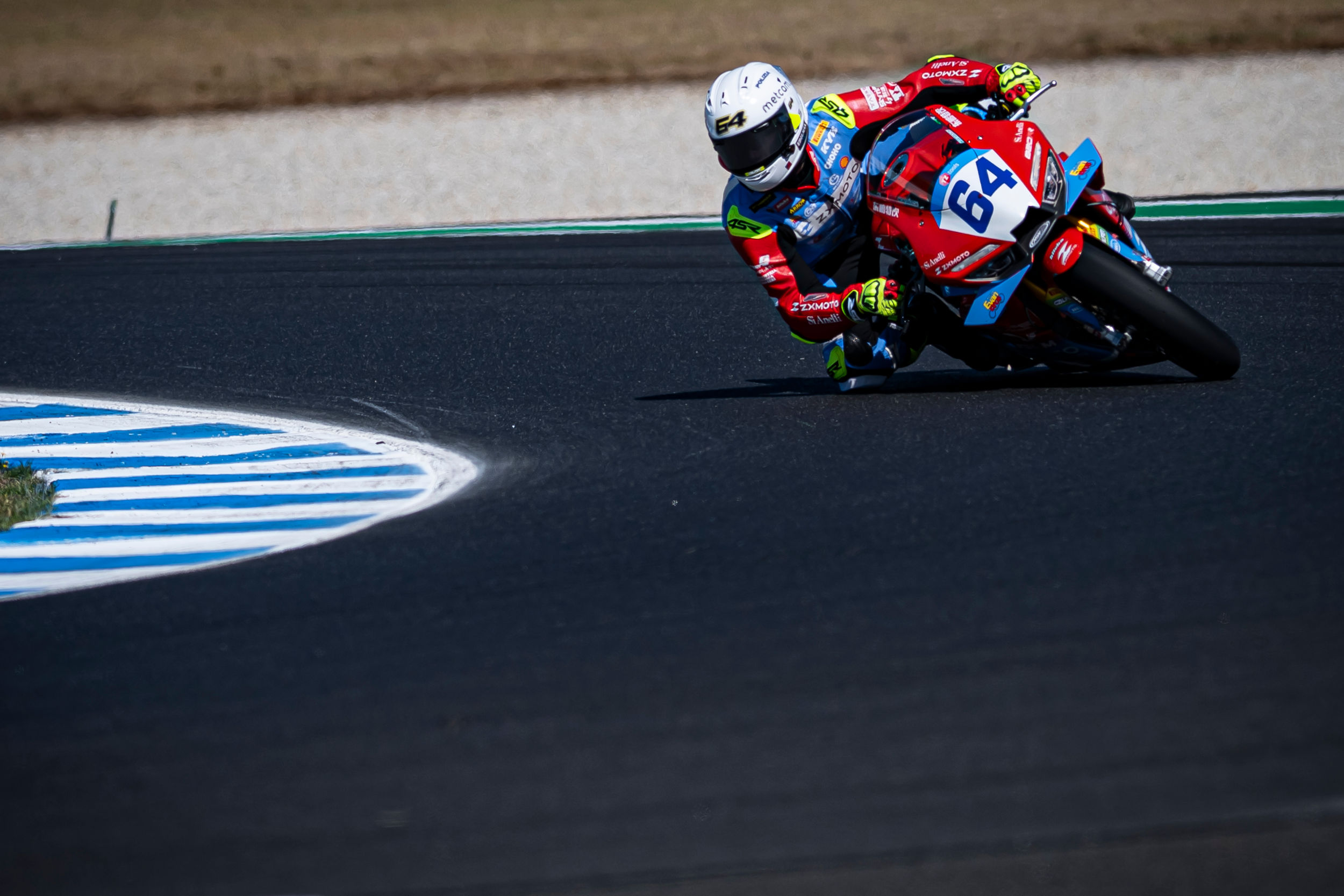 Debise gives ZXMOTO Factory Evan Bros Racing its first ever front row in the Superpole at Phillip Island