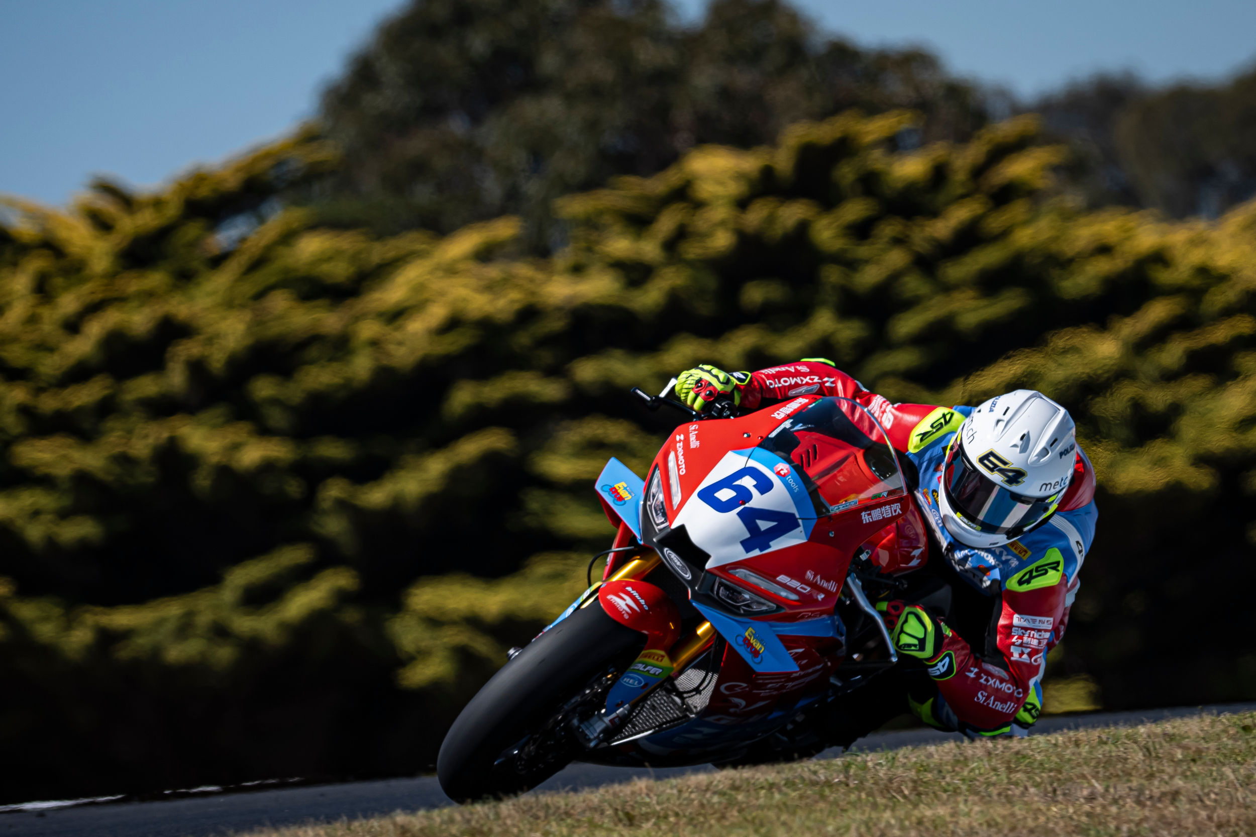 Debise gives ZXMOTO Factory Evan Bros Racing its first ever front row in the Superpole at Phillip Island