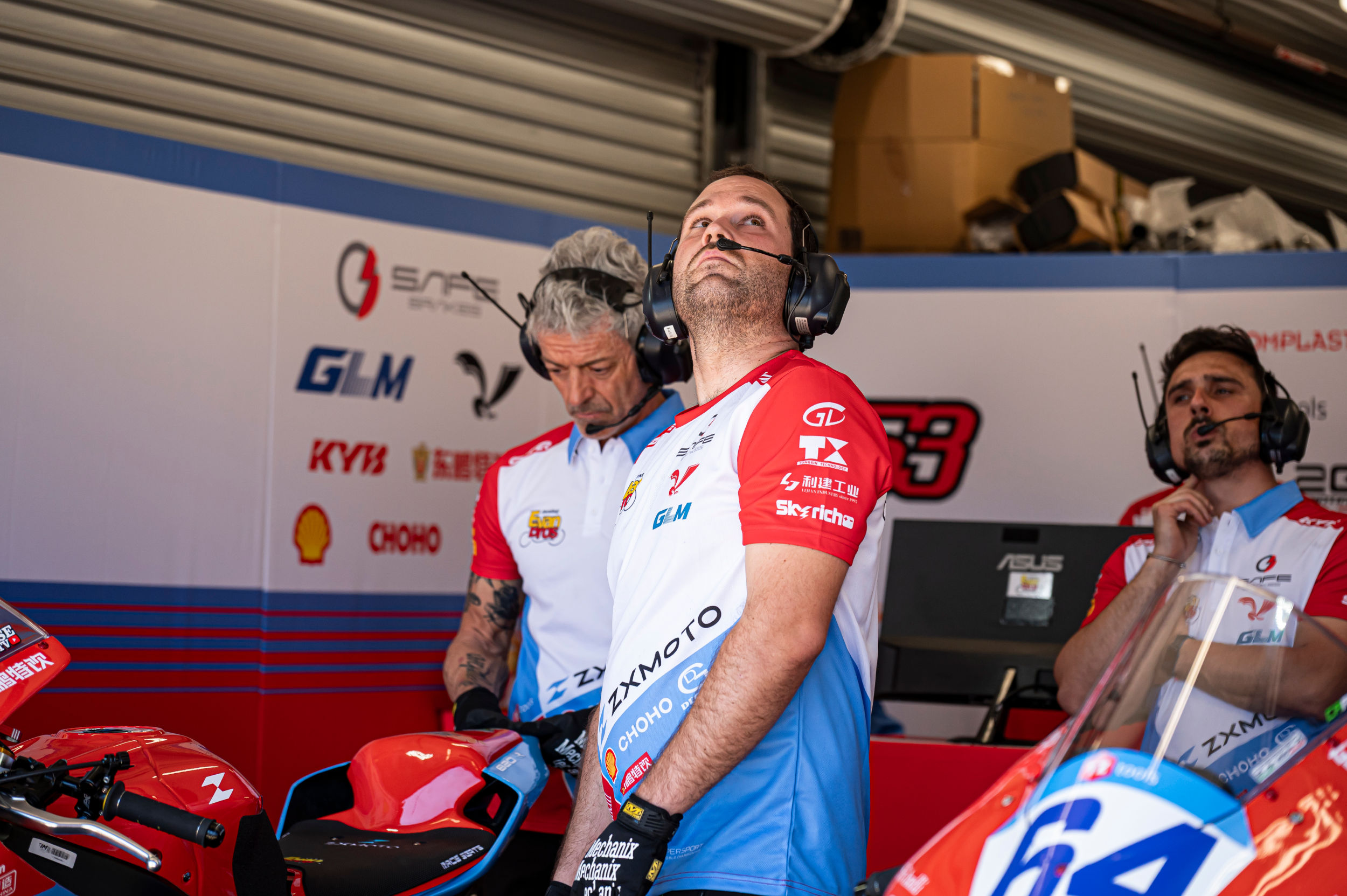 Debise gives ZXMOTO Factory Evan Bros Racing its first ever front row in the Superpole at Phillip Island