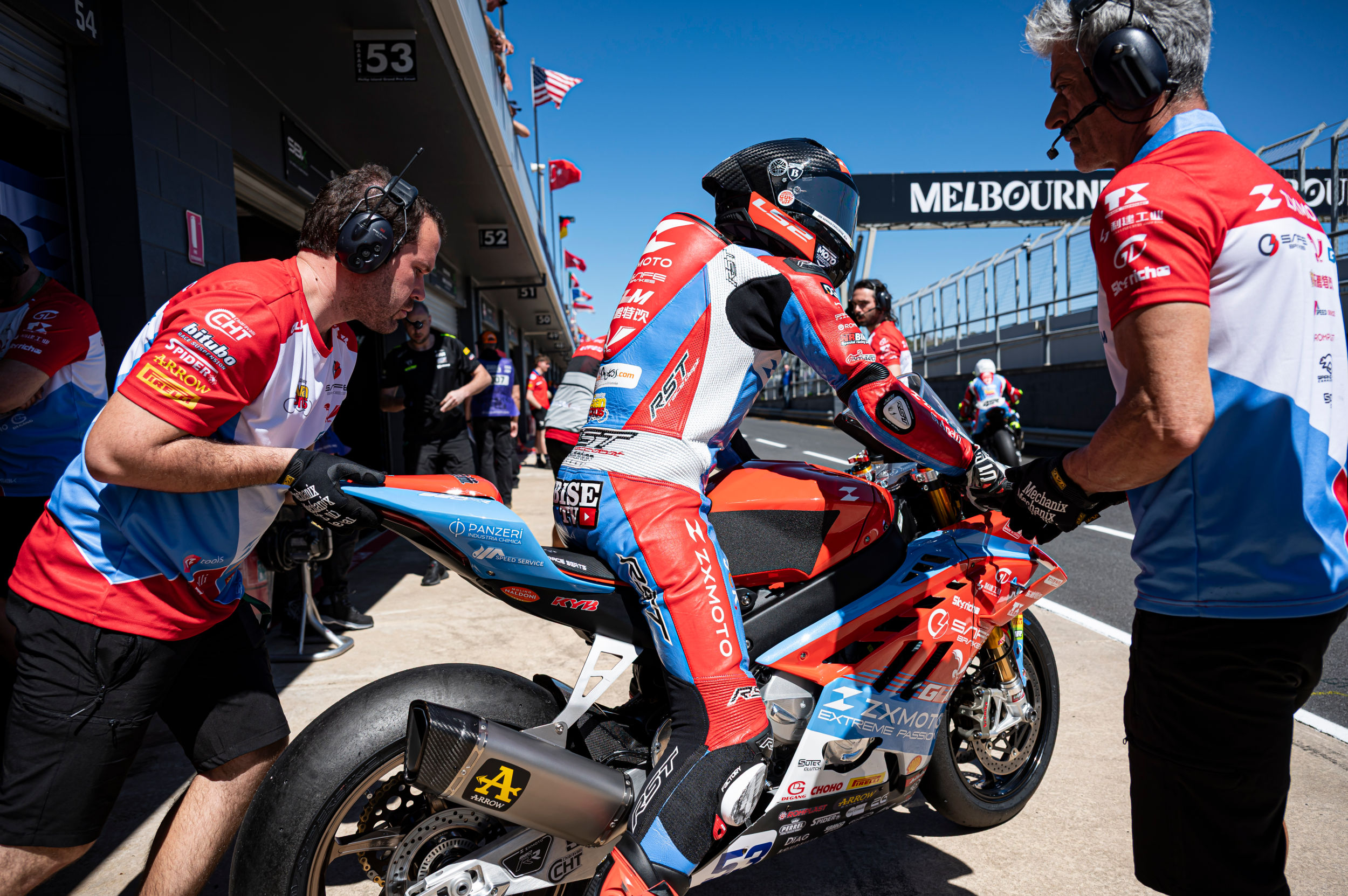 Debise gives ZXMOTO Factory Evan Bros Racing its first ever front row in the Superpole at Phillip Island