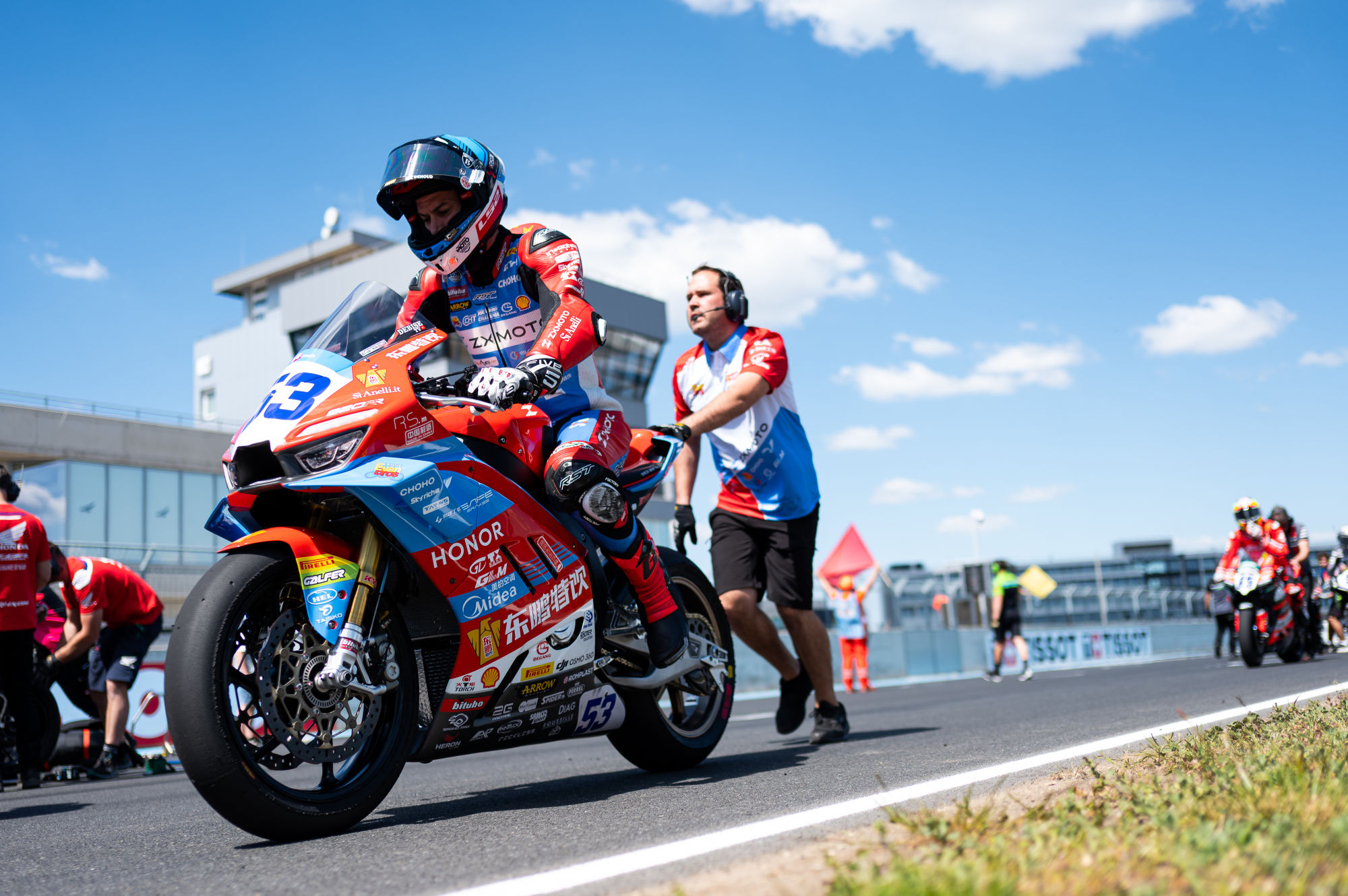 Debise! Debise! Debise! 3rd win of the season in Race 1 at Balaton, Caricasulo finishes in the points