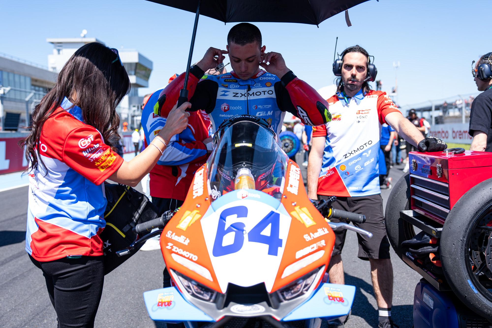 Disappointing Sunday for the EASTROC ZXMOTO Evan Bros Factory at Balaton Park