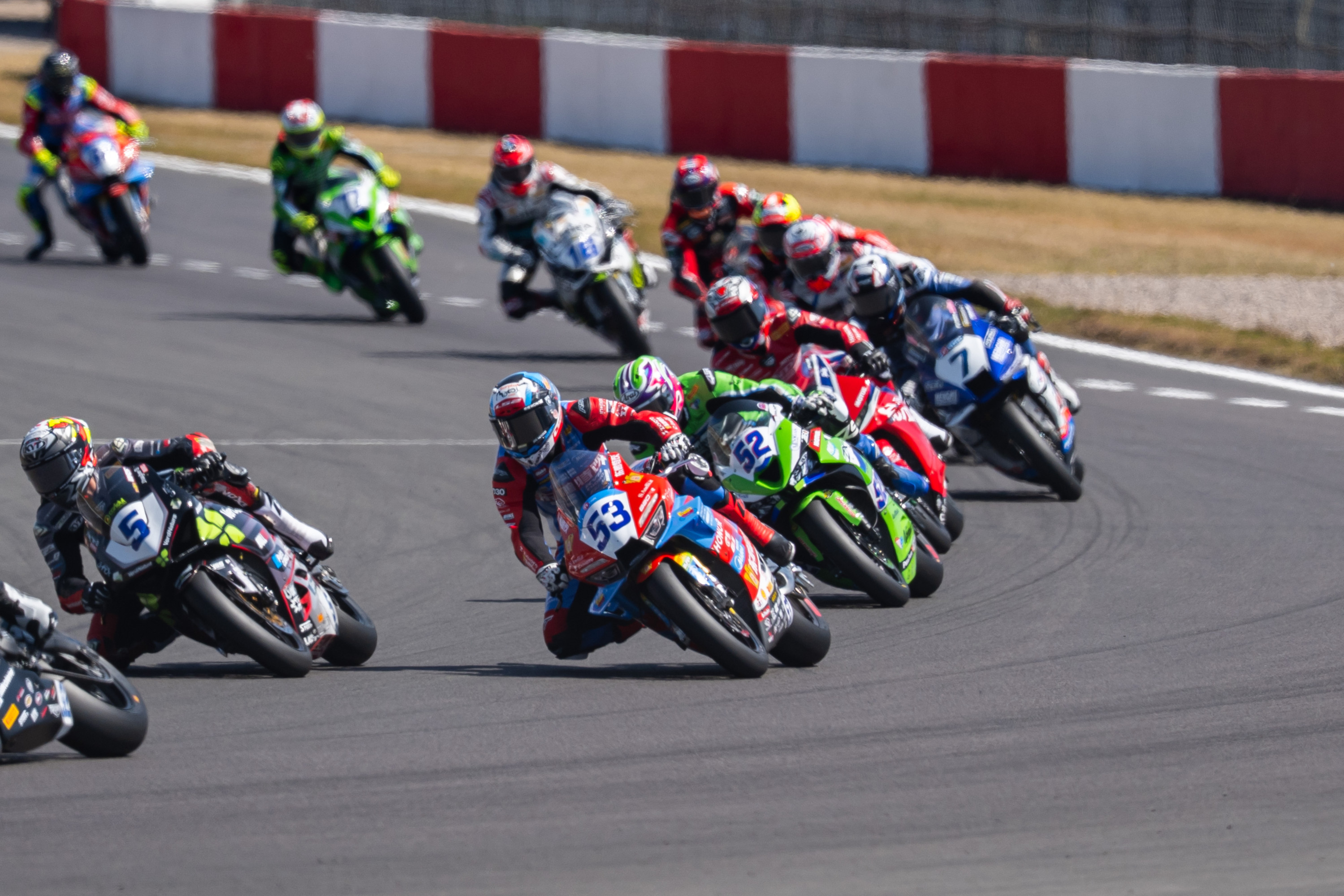 Debise ends the Donington weekend with a 10th-place finish in Race 2, Caricasulo clockes up valuable kilometres