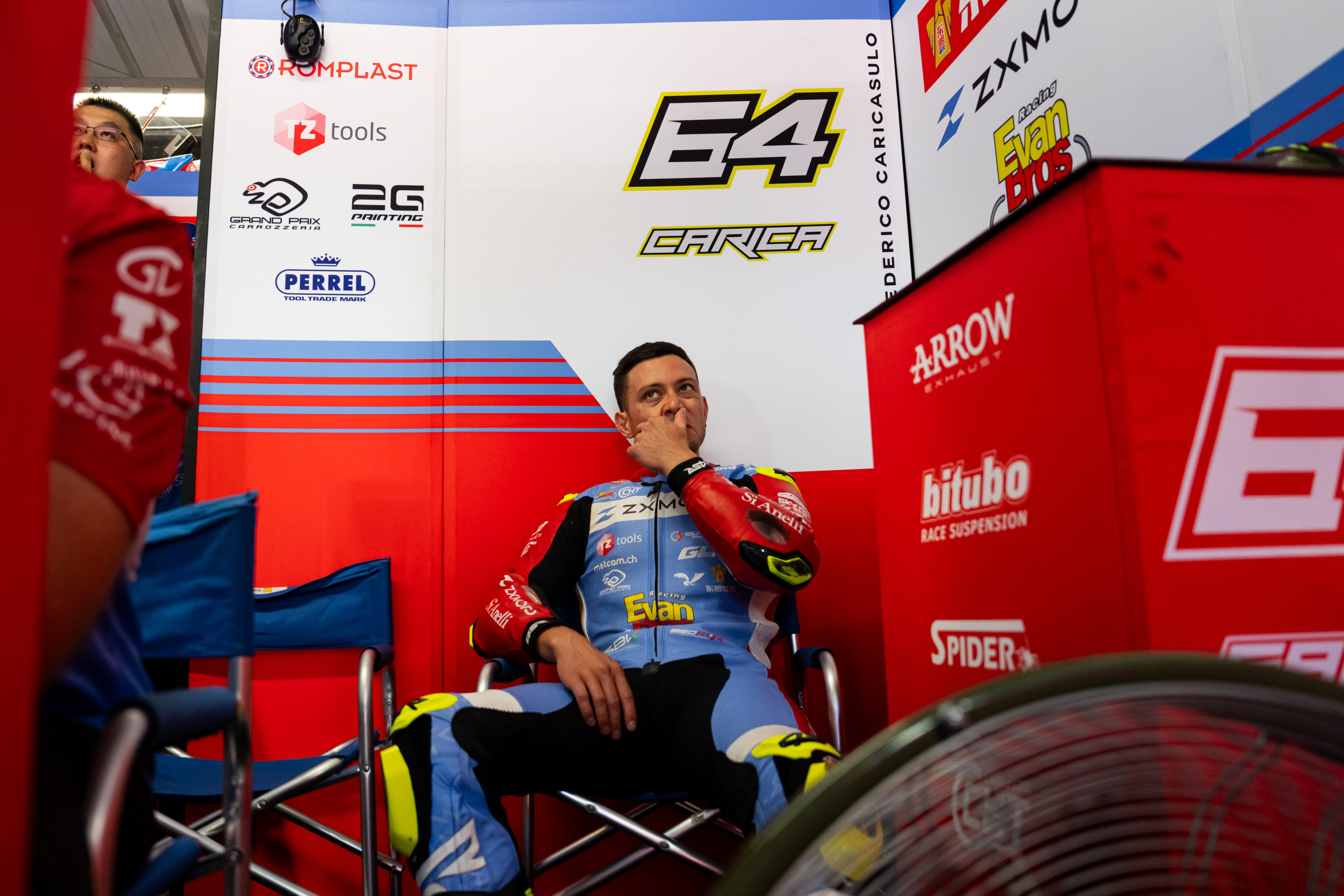 Debise ends the Donington weekend with a 10th-place finish in Race 2, Caricasulo clockes up valuable kilometres